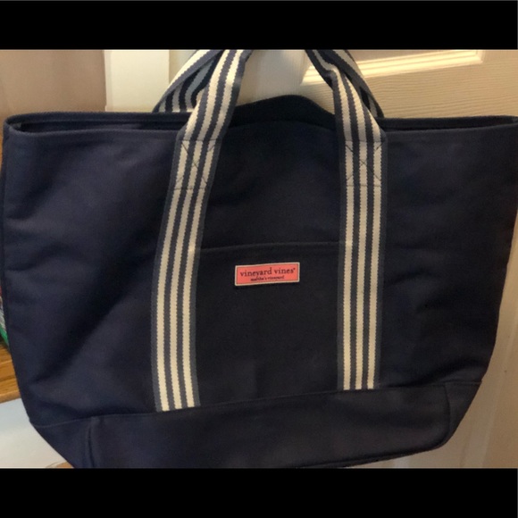 Vineyard Vines Handbags - Vineyard Vines Navy Blue Canvas Beach Bag/Tote.